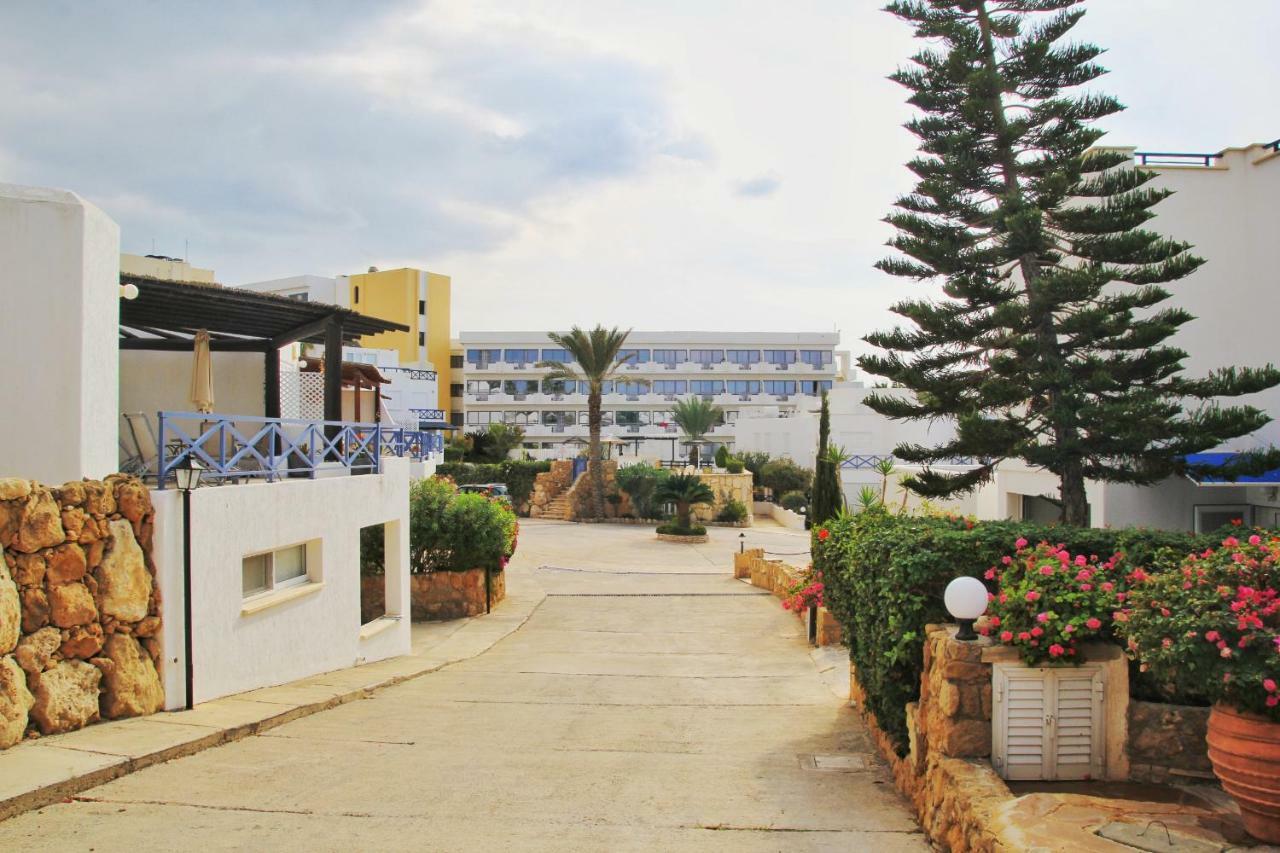 Sea Front Villa Vera Klorakas Exterior foto